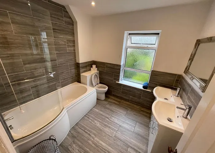 The Crandale Road House Villa Bath